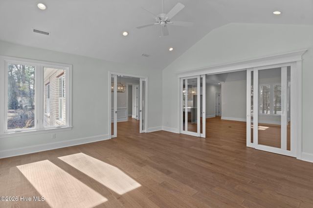 193 E Winding Way, Wallace, NC 28466