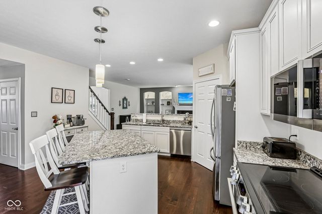 2059 Riverstone Court, Avon, IN 46123