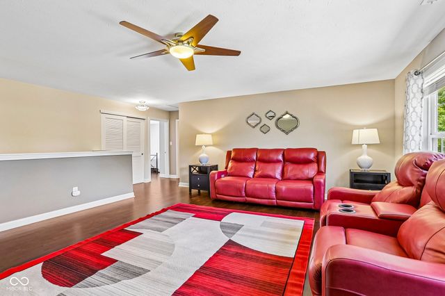 2059 Riverstone Court, Avon, IN 46123