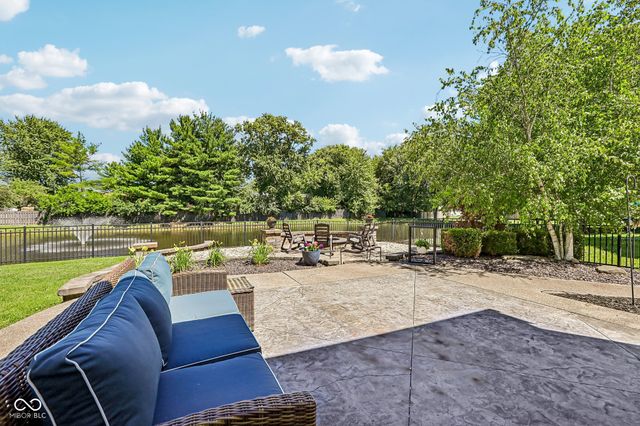 2059 Riverstone Court, Avon, IN 46123