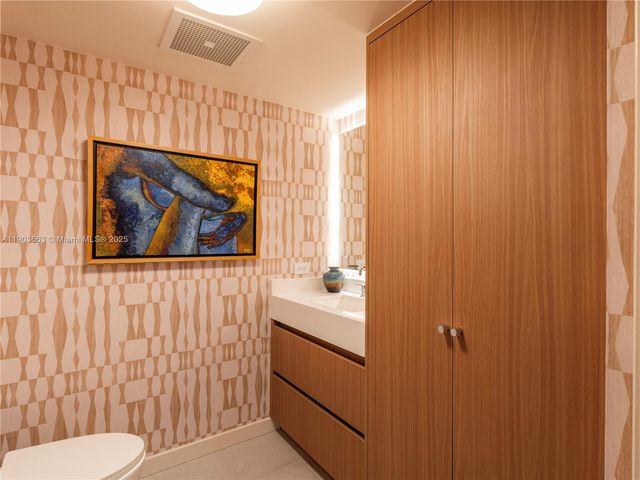 3449 NE 1st Ave L35, Miami, FL 33137