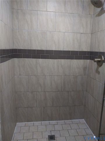 715 Hamilton Ave, Colonial Heights, VA 23834