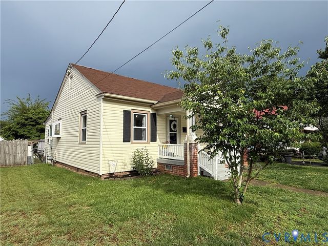 715 Hamilton Ave, Colonial Heights, VA 23834