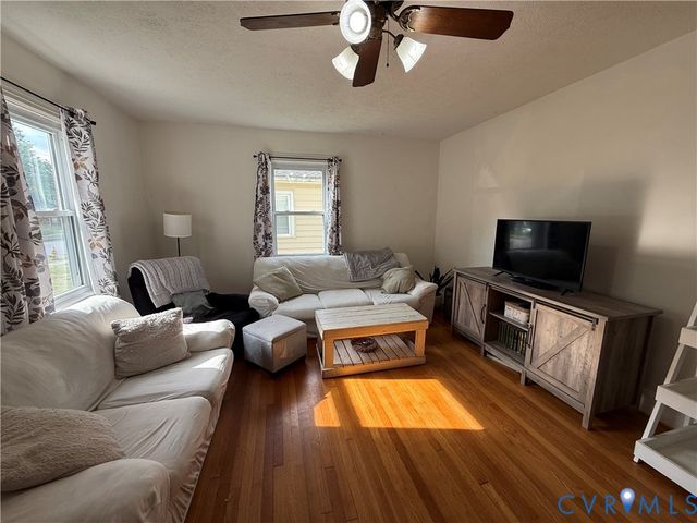 715 Hamilton Ave, Colonial Heights, VA 23834