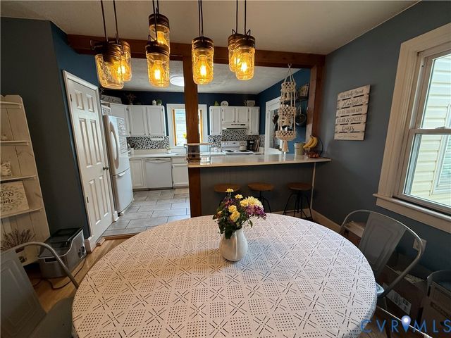 715 Hamilton Ave, Colonial Heights, VA 23834