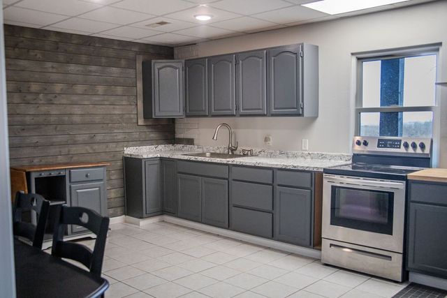 10908 Pecks Drive, Harrison, AR 72601