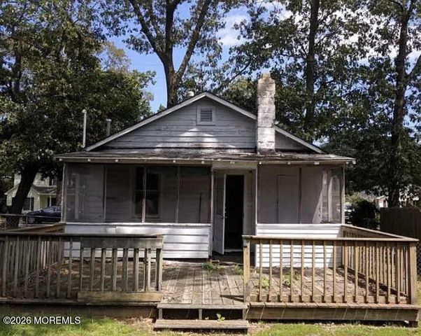 480 W End Avenue, Toms River, NJ 08753