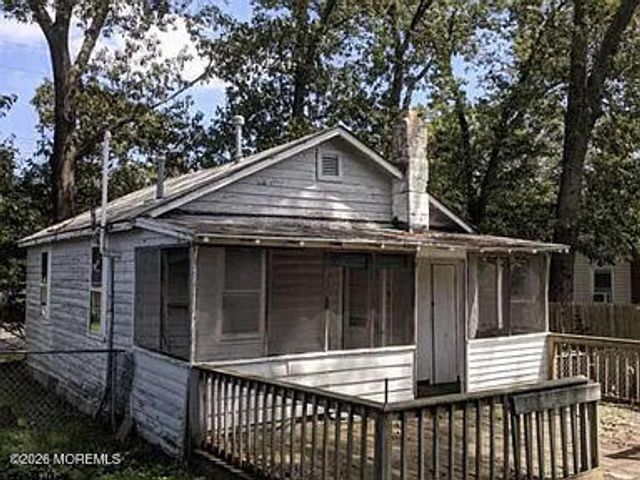 480 W End Avenue, Toms River, NJ 08753