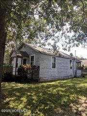 480 W End Avenue, Toms River, NJ 08753