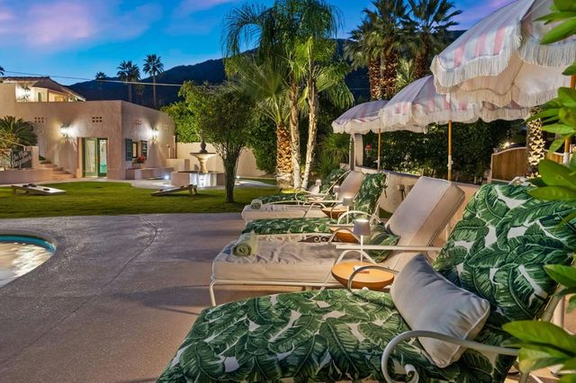 231 W El Camino Way, Palm Springs, CA 92264