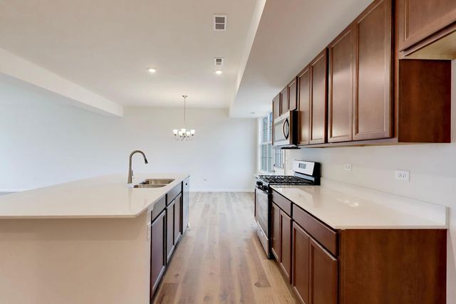 999 Celebration Drive, Aurora, IL 60504