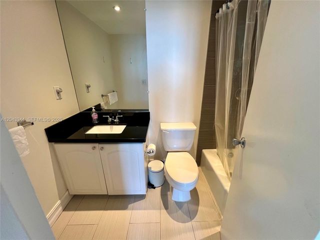 3801 S Ocean Drive 11M, Hollywood, FL 33019