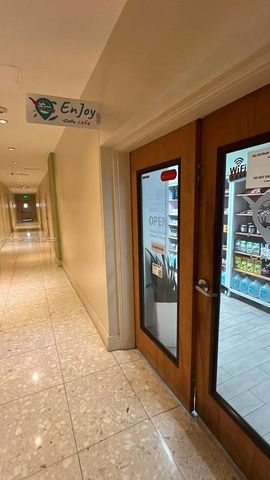 3801 S Ocean Drive 11M, Hollywood, FL 33019