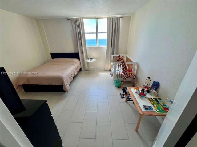 3801 S Ocean Drive 11M, Hollywood, FL 33019