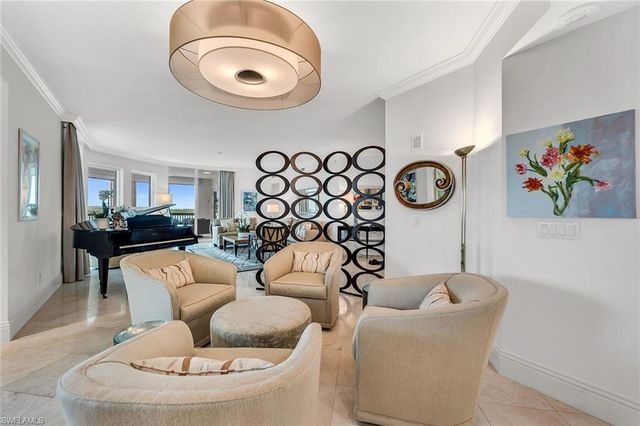 285 Grande WAY 503, Naples, FL 34110
