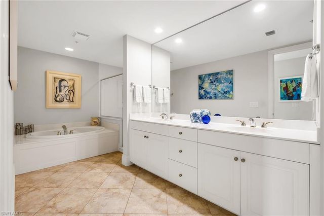 285 Grande WAY 503, Naples, FL 34110