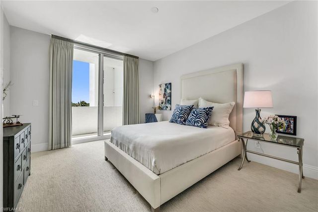 285 Grande WAY 503, Naples, FL 34110