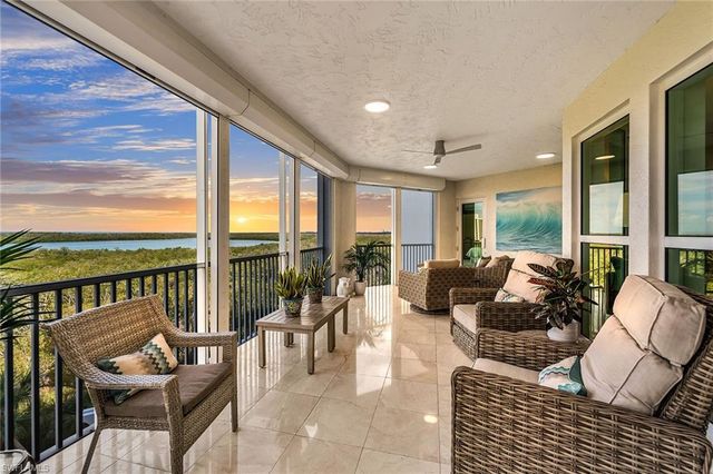 285 Grande WAY 503, Naples, FL 34110