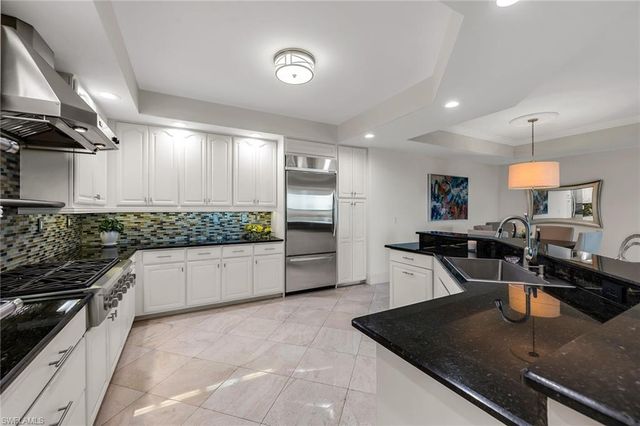 285 Grande WAY 503, Naples, FL 34110