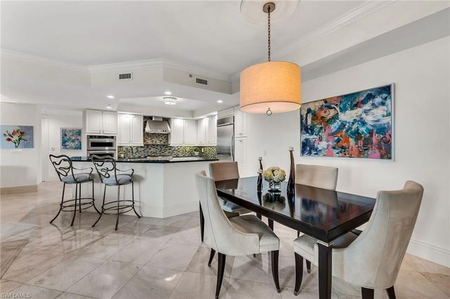 285 Grande WAY 503, Naples, FL 34110