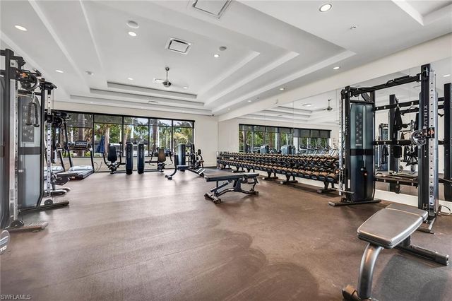 285 Grande WAY 503, Naples, FL 34110