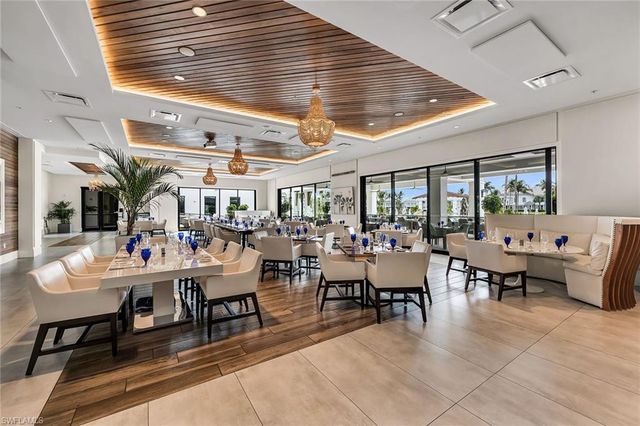 285 Grande WAY 503, Naples, FL 34110