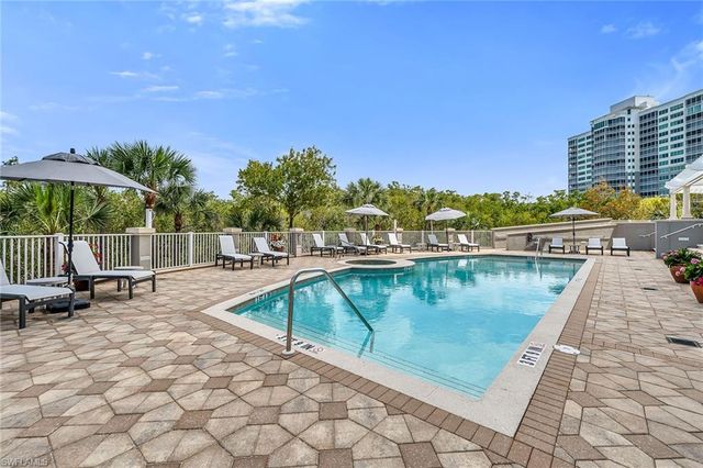 285 Grande WAY 503, Naples, FL 34110