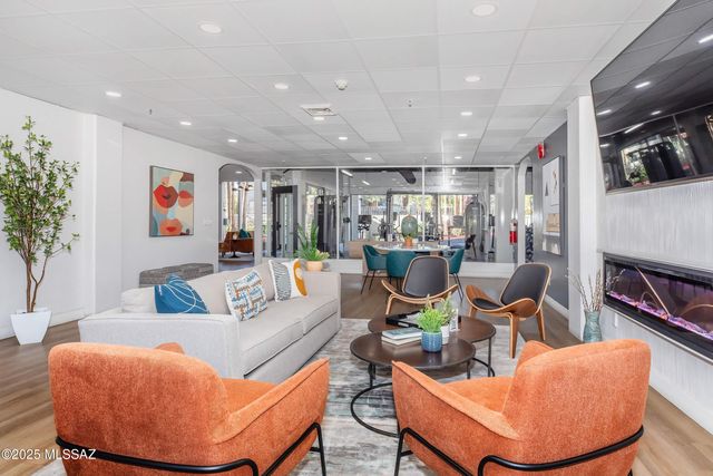 425 W Paseo Redondo Apt 3G, Tucson, AZ 85701