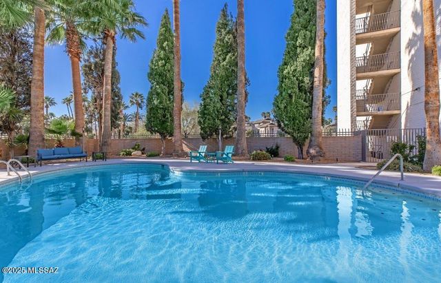 425 W Paseo Redondo Apt 3G, Tucson, AZ 85701