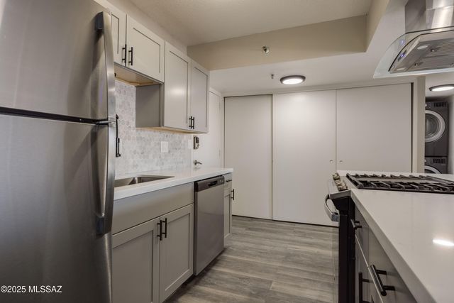 425 W Paseo Redondo Apt 3G, Tucson, AZ 85701