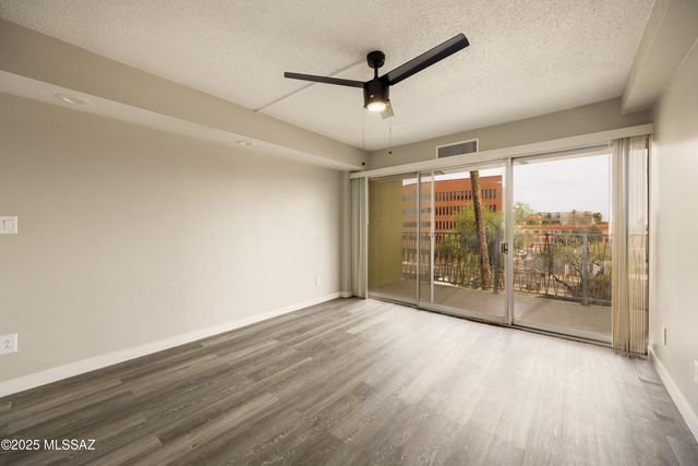 425 W Paseo Redondo Apt 3G, Tucson, AZ 85701