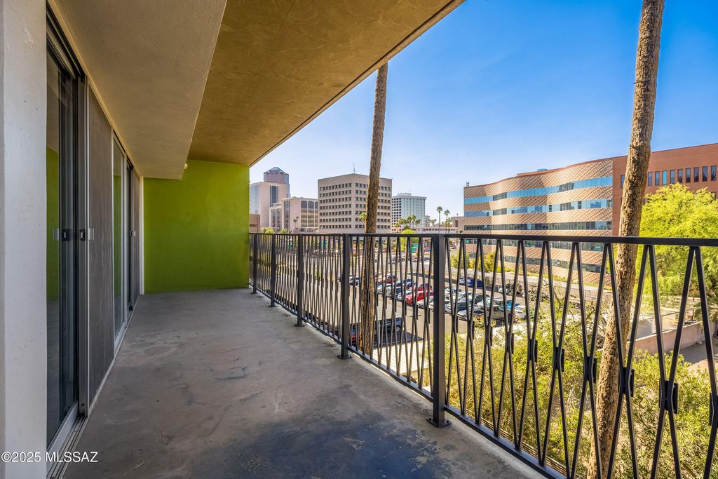 425 W Paseo Redondo Apt 3G, Tucson, AZ 85701