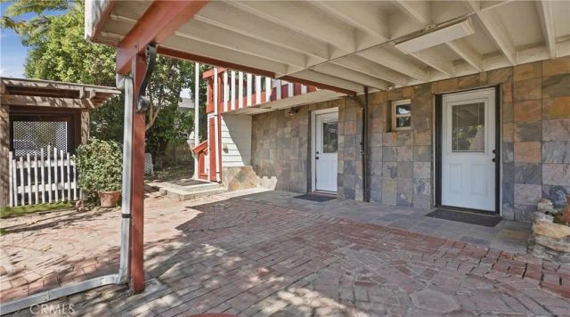 10568 Foothill, Sylmar, CA 91342