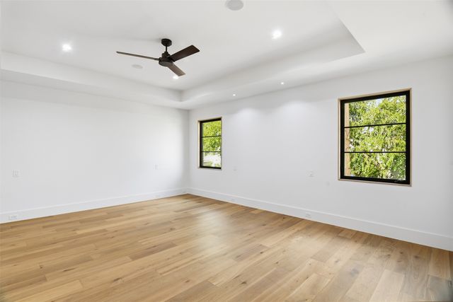 4929 Newmore Avenue, Dallas, TX 75209