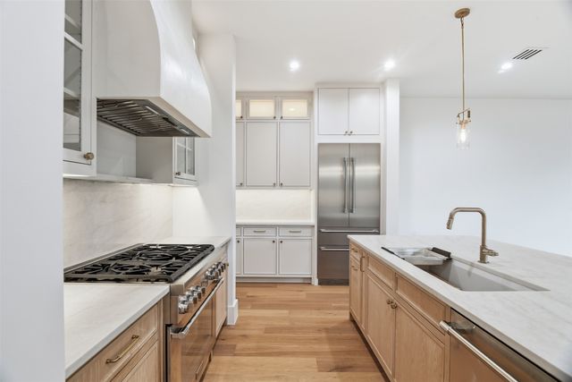 4929 Newmore Avenue, Dallas, TX 75209