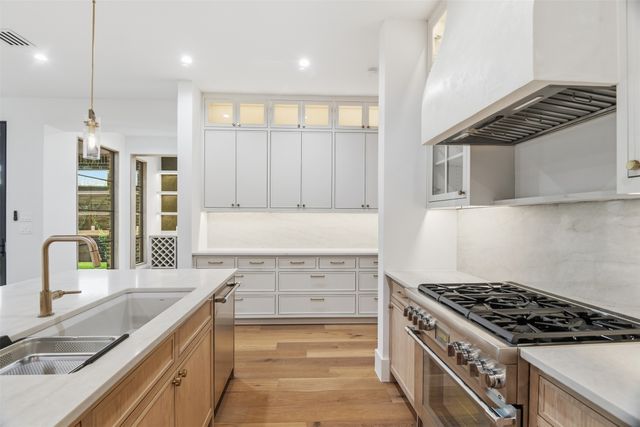 4929 Newmore Avenue, Dallas, TX 75209