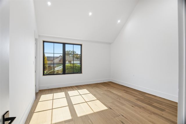 4929 Newmore Avenue, Dallas, TX 75209