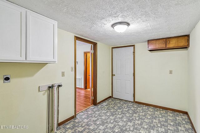 7518 Washington Pike, Corryton, TN 37721
