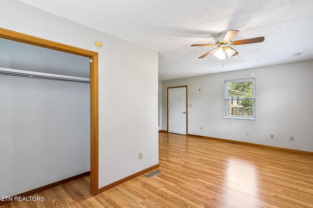 7518 Washington Pike, Corryton, TN 37721