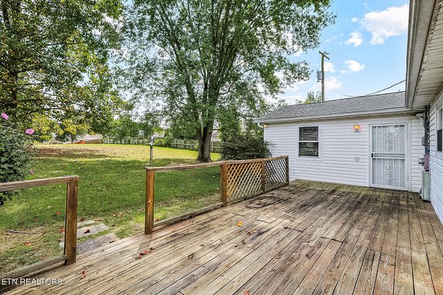 7518 Washington Pike, Corryton, TN 37721