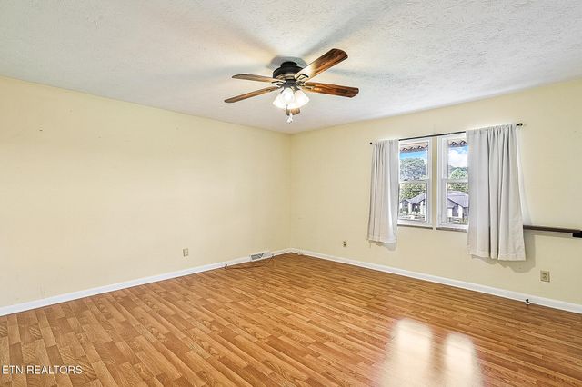7518 Washington Pike, Corryton, TN 37721