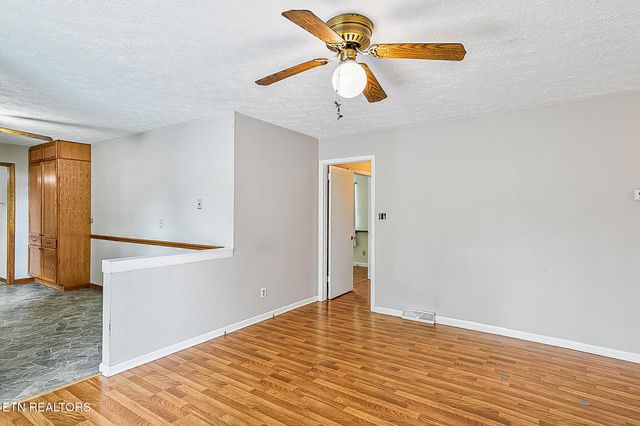 7518 Washington Pike, Corryton, TN 37721