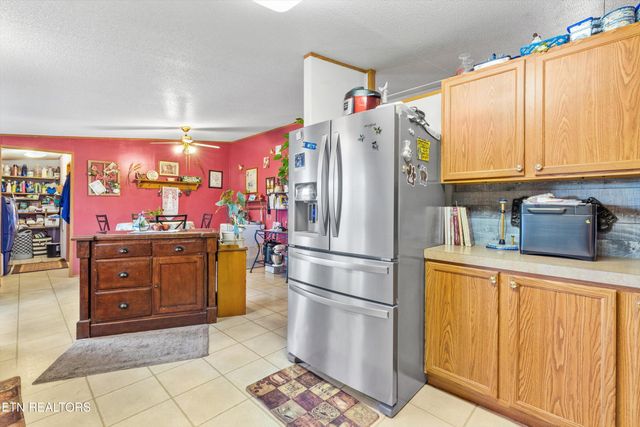 534 Old Stage Rd Off Rd, Dandridge, TN 37725
