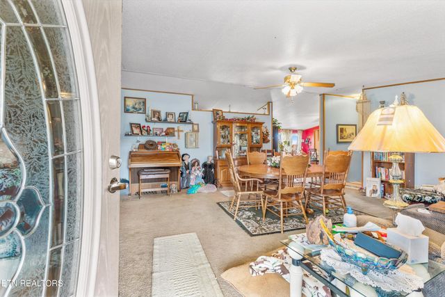 534 Old Stage Rd Off Rd, Dandridge, TN 37725