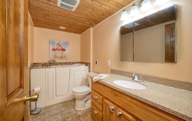 11230 48th Avenue N, Plymouth, MN 55442