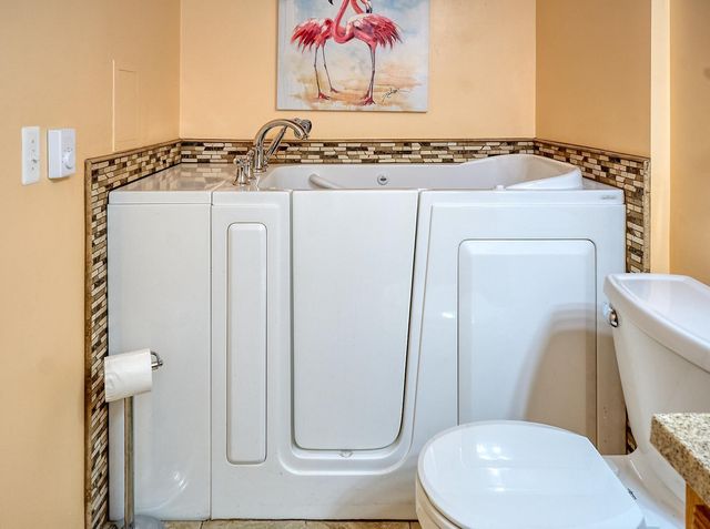 11230 48th Avenue N, Plymouth, MN 55442