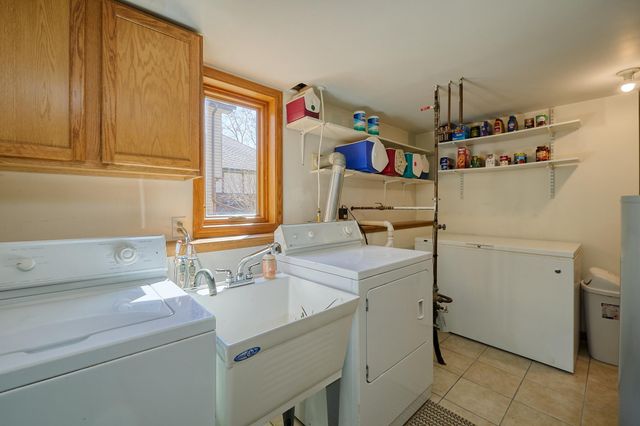 11230 48th Avenue N, Plymouth, MN 55442