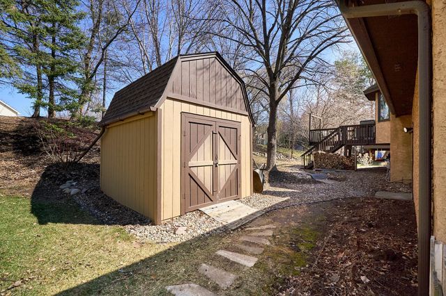 11230 48th Avenue N, Plymouth, MN 55442