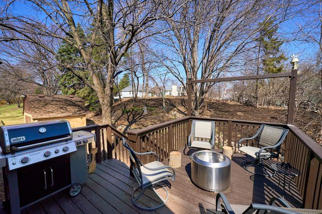 11230 48th Avenue N, Plymouth, MN 55442