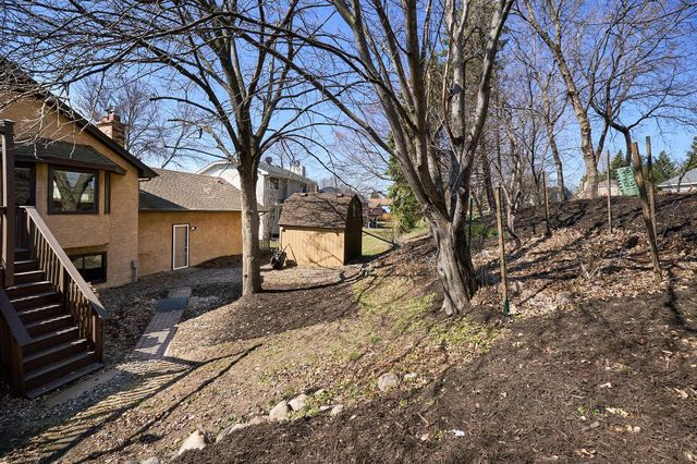 11230 48th Avenue N, Plymouth, MN 55442